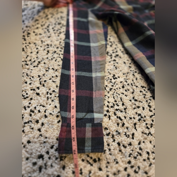 Tentree Soft, Plaid, Button up,  long sleeved shirt. Size Small - Picture 12 of 12